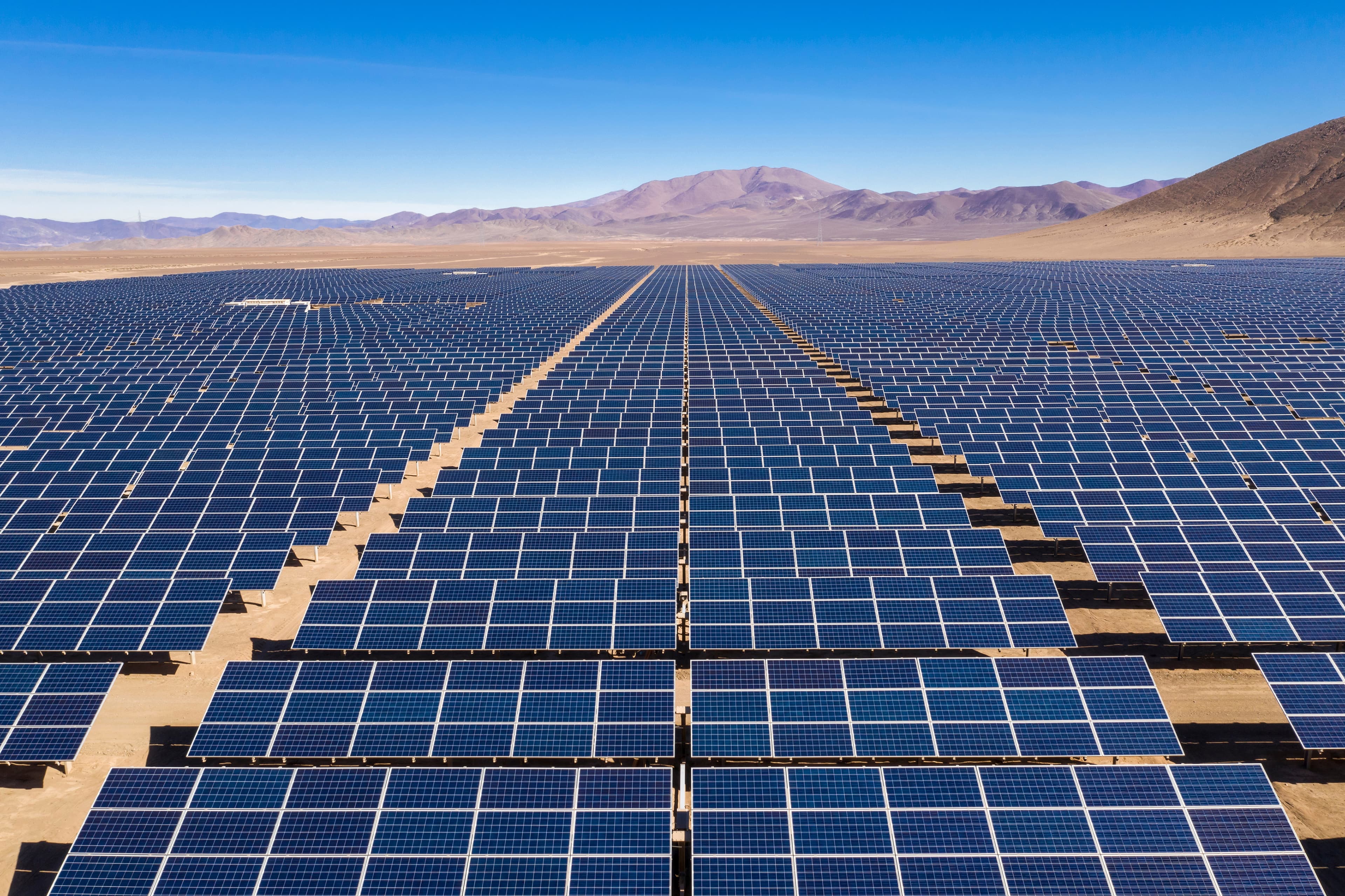 https://d300zch48kanqv.cloudfront.net/original_images/Massive_solar_PV_array_in_arid_landscape.jpeg