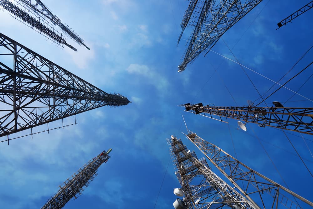 https://d300zch48kanqv.cloudfront.net/original_images/cell-towers_shutterstock_71375803.jpg
